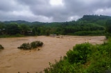 thiet hai ban dau do bao noru mua lon dien rong gay nguy co sat lo hang tram nha toc mai