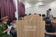 TP.HCM: ‘Ổ nhóm’ lừa đảo 83 người vận hành đường dây mạo danh ngân hàng, cho vay 0%
