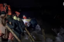 Vỡ đê ở Nghệ An