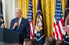 Ông Biden tuyên bố luật về phá thai là ưu tiên hàng đầu trong năm tới