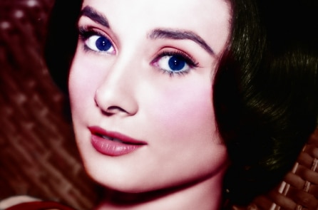 Cách Audrey Hepburn giữ gìn vẻ đẹp vượt thời gian của mình
