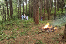 Gia Lai: Thi thể người mẹ cùng con gái 6 tháng tuổi nổi trên Biển Hồ