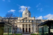 Ireland ra lệnh đóng cửa “trạm cảnh sát” Trung Quốc tại Dublin