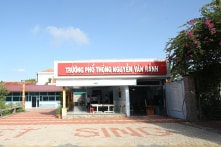 Long An: Nam sinh lớp 11 bị đánh hội đồng tới chấn thương sọ não, tử vong