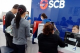 nguoi dan lo lang rut tien o at scb tuyen bo khong co moi lien he voi ba truong my lan 2