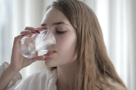 5 động tác cần thiết trong thời gian vàng dưỡng sinh