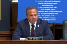 Nhà lập pháp dân chủ đề xuất dự luật cấm ông Trump giữ chức vụ công