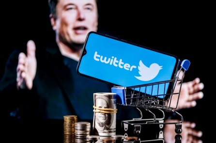 Elon Musk: Doanh thu quảng cáo Twitter giảm gần 50%