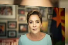 Bà Kari Lake phản ứng trước suy đoán sẽ bỏ rơi ông Trump sau bầu cử giữa kỳ