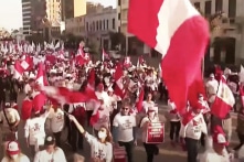 Biểu tình tại nhiều thành phố của Peru yêu cầu Tổng thống Pedro Castillo từ chức