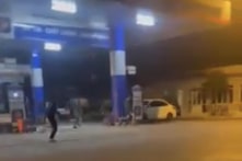 Sa vào vụ ẩu đả khi đón khách, tài xế bị khởi tố khi vô tình cán 2 cô gái
