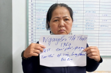 Vờ cho tiền, người phụ nữ cướp gần 6 triệu của ông lão nhặt ve chai