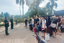 Kiên Giang: Tiếp nhận 97 công dân Việt Nam về từ Campuchia