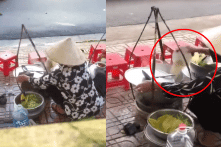 Xác minh clip bà bán bún rong trút ngược thức ăn thừa vào nồi, bán cho khách đến sau