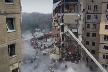 Ukraine hối thúc thêm xe tăng; hai phe đổ lỗi nhau về vụ sập nhà dân ở Dnipro