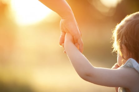 Người phụ nữ bỏ việc công ty, tự kinh doanh, chăm sóc 4 người con nuôi