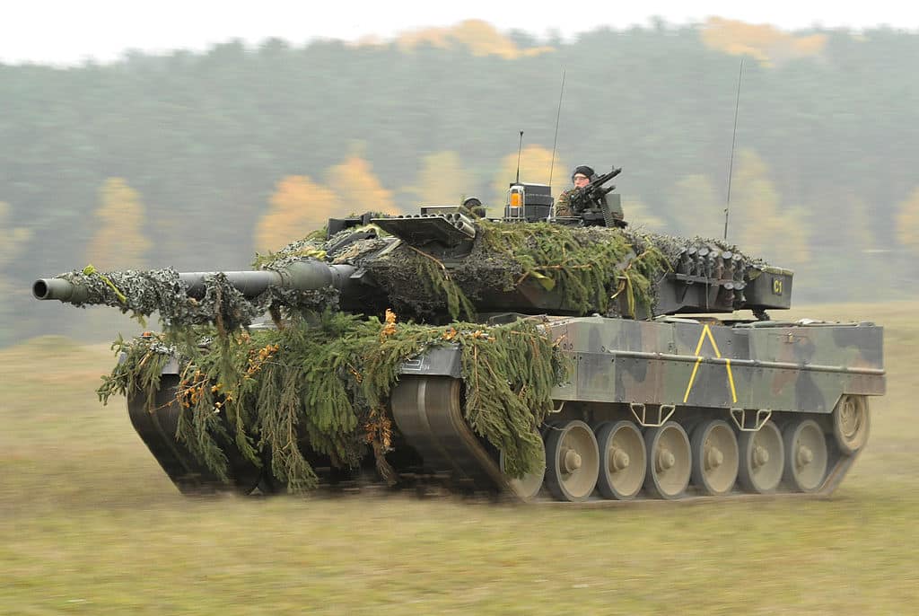 1024px German Army Leopard 2A6 tank in Oct. 2012