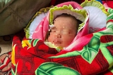 Hà Tĩnh: Bất ngờ gia cảnh cháu bé bị bỏ rơi ở miệng cống nước