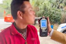 Vi phạm nồng độ cồn ‘kịch khung’, tài xế xe khách trên cao tốc Nội Bài bị xử phạt