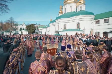Hàng ngàn tín đồ Kitô tham dự Lễ Chủ Nhật tại tu viện Kyiv Pechersk Lavra