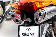 Vụ 2 vợ chồng bấm được 4 biển số xe siêu đẹp ở Đồng Nai đang được xác minh