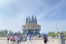 ‘Cơ hội vàng’ đón khách Trung Quốc, hướng dẫn viên ở Quảng Ninh phải ‘đào tạo gấp’