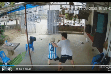 Hà Nội: Người đàn ông đánh đập dã man bé trai 14 tuổi bị công an triệu tập