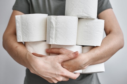 Người đi tiểu nhiều lần và ít lần, ai khỏe hơn?