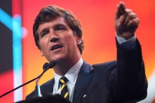 Tucker Carlson rời Fox News