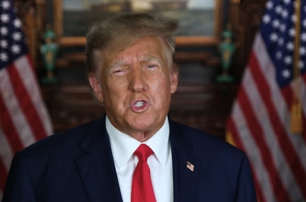 Ông Trump kêu gọi Tối cao Pháp viện can thiệp vào các vụ án chống lại ông