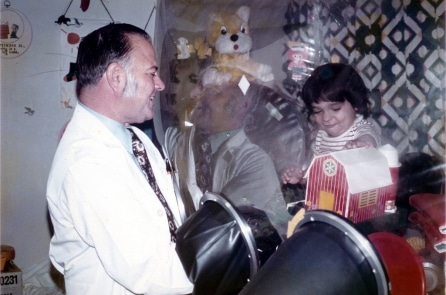 Câu chuyện về cậu bé phải sống cả đời trong bong bóng nhựa