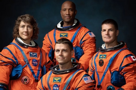 NASA công bố các phi hành gia bay tới Mặt Trăng vào năm 2024