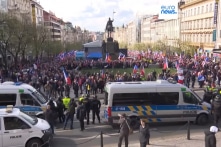 Hàng nghìn người Séc xuống đường biểu tình phản đối chính phủ