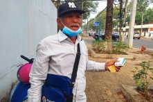 Công an làm việc với chủ xe ô tô bị ‘tố’ cướp vé số của người khuyết tật