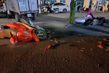 Quảng Ngãi: Xe tải tông liên hoàn, nhiều người bị thương