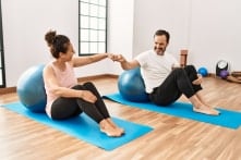 Tập thể dục cùng nhau giúp các cặp vợ chồng hạ nhiệt xung đột