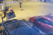 [VIDEO] Clip băng trộm chó dọa chích điện người dân gây phẫn nộ