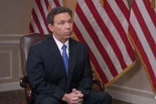 TĐ DeSantis cấm tài trợ chương trình đa dạng giới tính cho trường học Florida