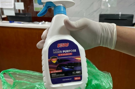 Dùng nước tẩy rửa mua trên mạng, người đàn ông nhập viện vì nhiễm hóa chất cực độc