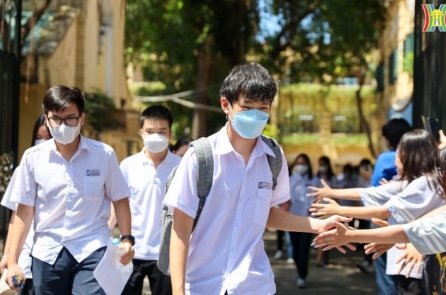 Thi lớp 10 và học đại học