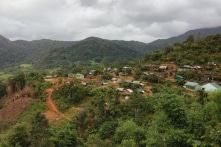 Kon Tum: Vừa nhận 10 triệu tiền hỗ trợ thiên tai, 71 hộ dân bị xã thu lại gần hết