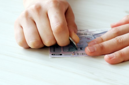 Sau trải nghiệm vô gia cư, người phụ nữ đổi đời nhờ trúng xổ số 5 triệu đô-la