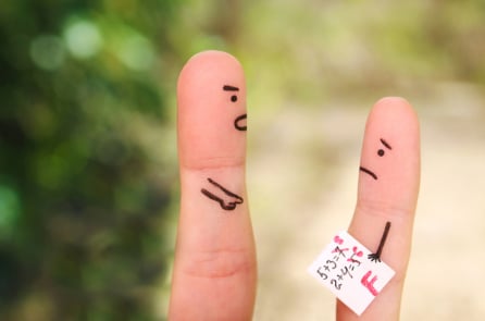 Con bị điểm kém, cha mẹ nói “câu này” ảnh hưởng đến cả cuộc đời con