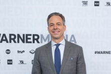 Jake Tapper đáp trả nhân viên truyền thông của ĐCSTQ, thu hút 1,5 triệu lượt xem