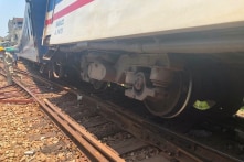 Thừa Thiên-Huế: Tàu SE1 trật đường ray, hàng trăm hành khách hoảng loạn