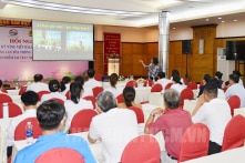 TP.HCM đề nghị hạn chế mặc áo vest, đồ trang trọng để tiết kiệm điện