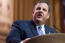 Cựu Thống đốc New Jersey Chris Christie nộp hồ sơ tranh cử tổng thống Mỹ