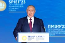 Reuters tóm tắt ý chính trong phát biểu của Tổng thống Putin tại diễn đàn St Petersburg