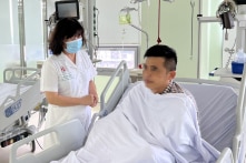 Vụ cha con ngạt khí khi ngủ trên ô tô: Sức khỏe 2 bố con hiện ra sao?