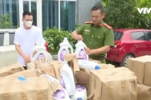 Giám đốc công ty chuyển phát đánh tráo hàng hóa đắt tiền ‘quá cảnh’ Nội Bài